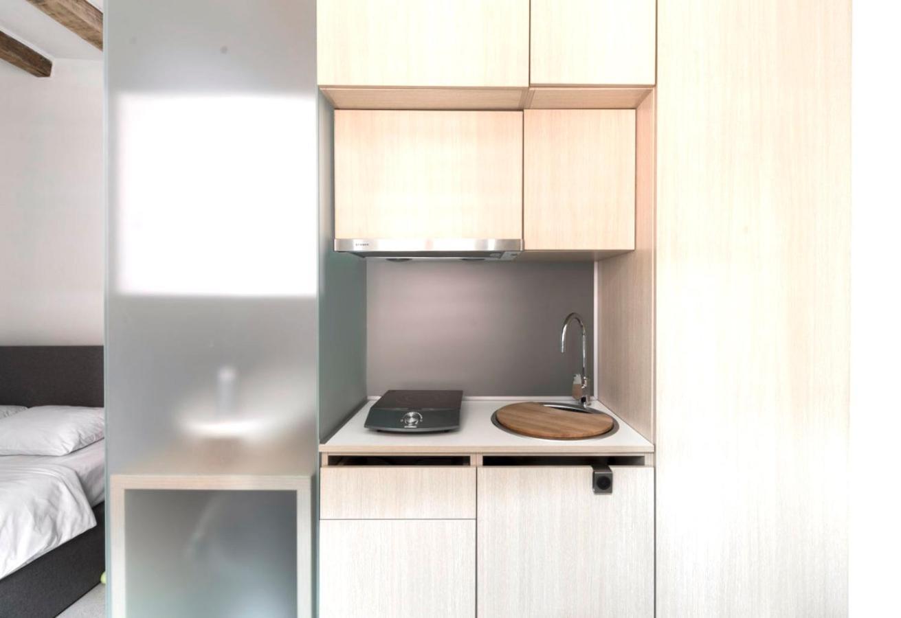 Labum Accommodation Изола Экстерьер фото