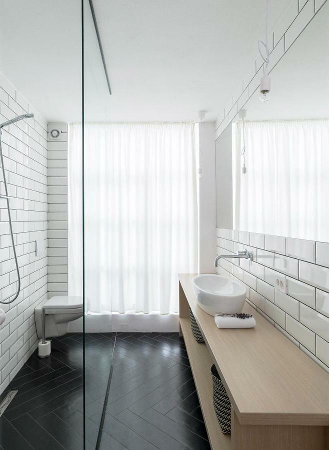 Labum Accommodation Изола Экстерьер фото